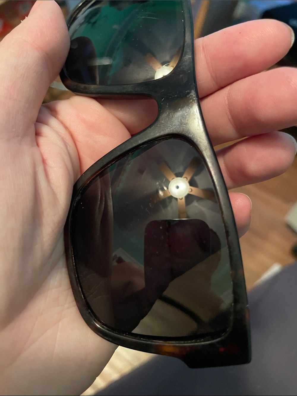 Versace Tortoiseshell Sunglasses with Black Lenses and Gold Logo Plaque - Picture 10 of 13